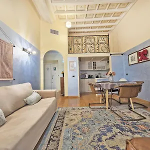 Splendid Pantheon Apartment
